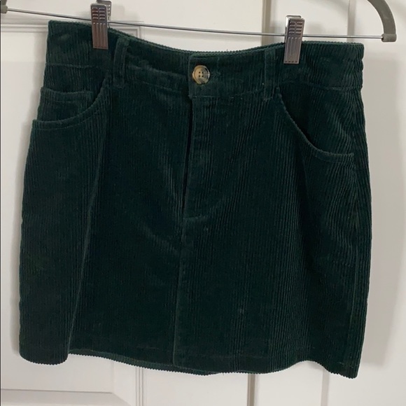 F21 DARK GREEN CORDUROY MINI SKIRT - Picture 1 of 1